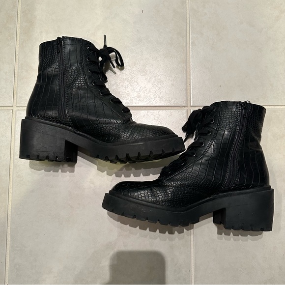 GUC Snake Faux Leather Combat Boots - Picture 2 of 4